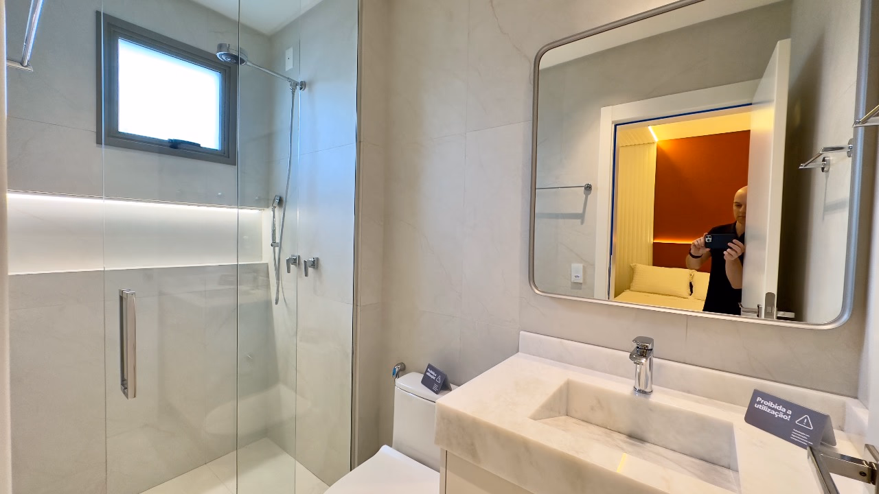 Apartamento 3 suítes em Meia Praia — Meia Praia, Itapema