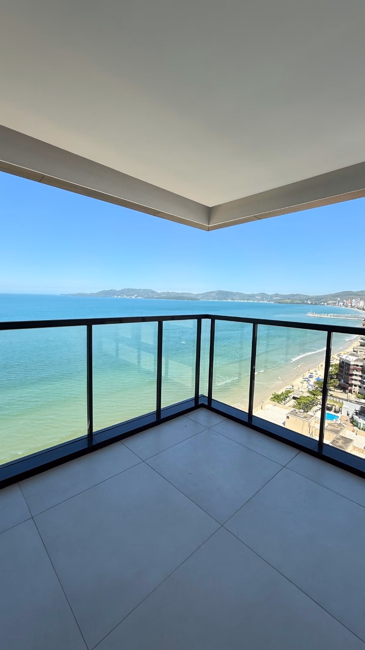 Apartamento 4 suítes em Meia Praia — Meia Praia, Itapema