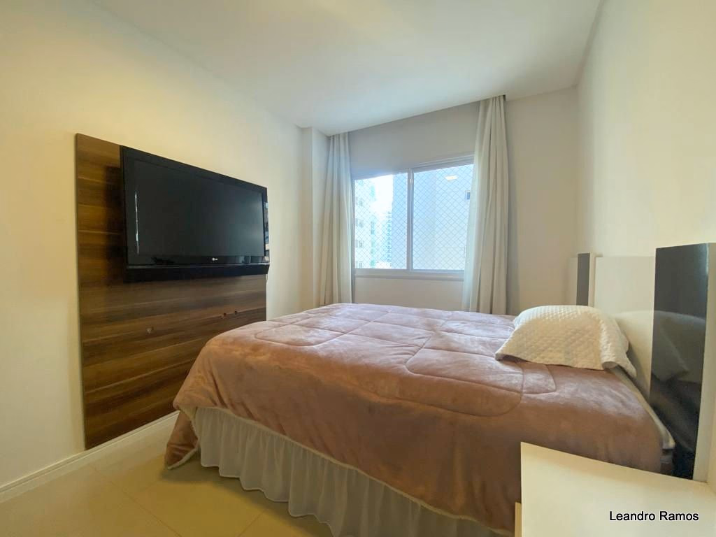 Apartamento 3 suítes em Meia Praia — Meia Praia, Itapema
