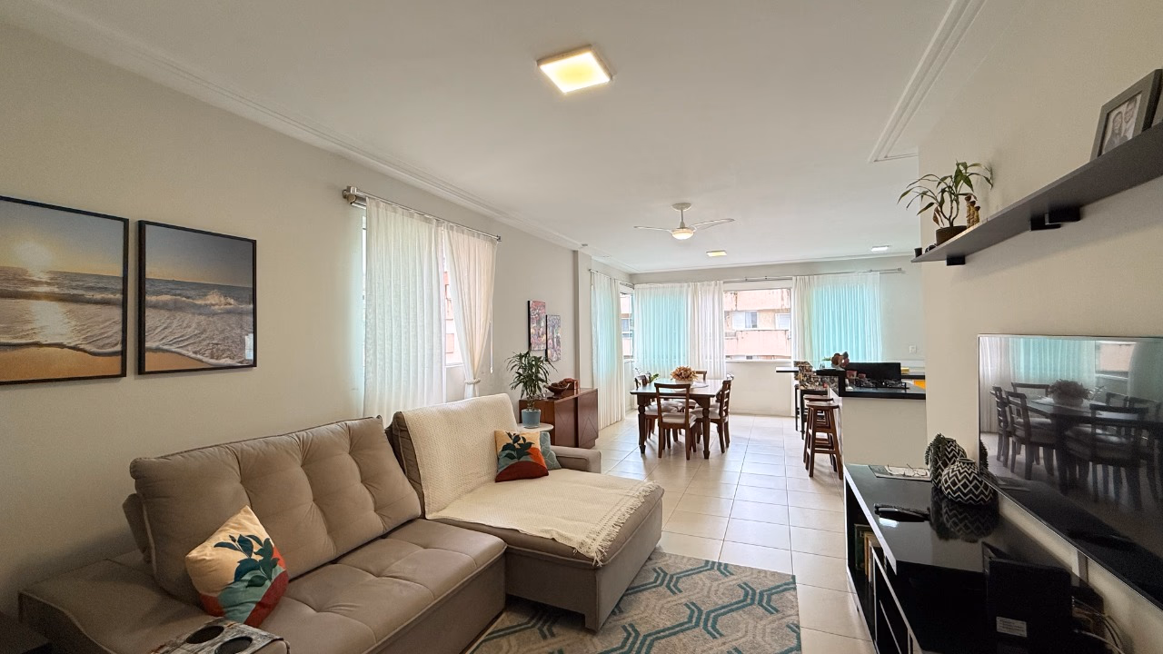 Apartamento 3 quartos em Meia Praia — Meia Praia