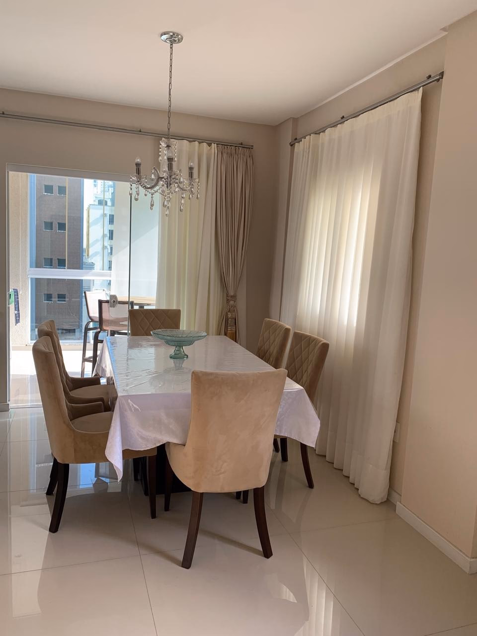 Apartamento 3 suítes em Meia Praia — Meia Praia, Itapema