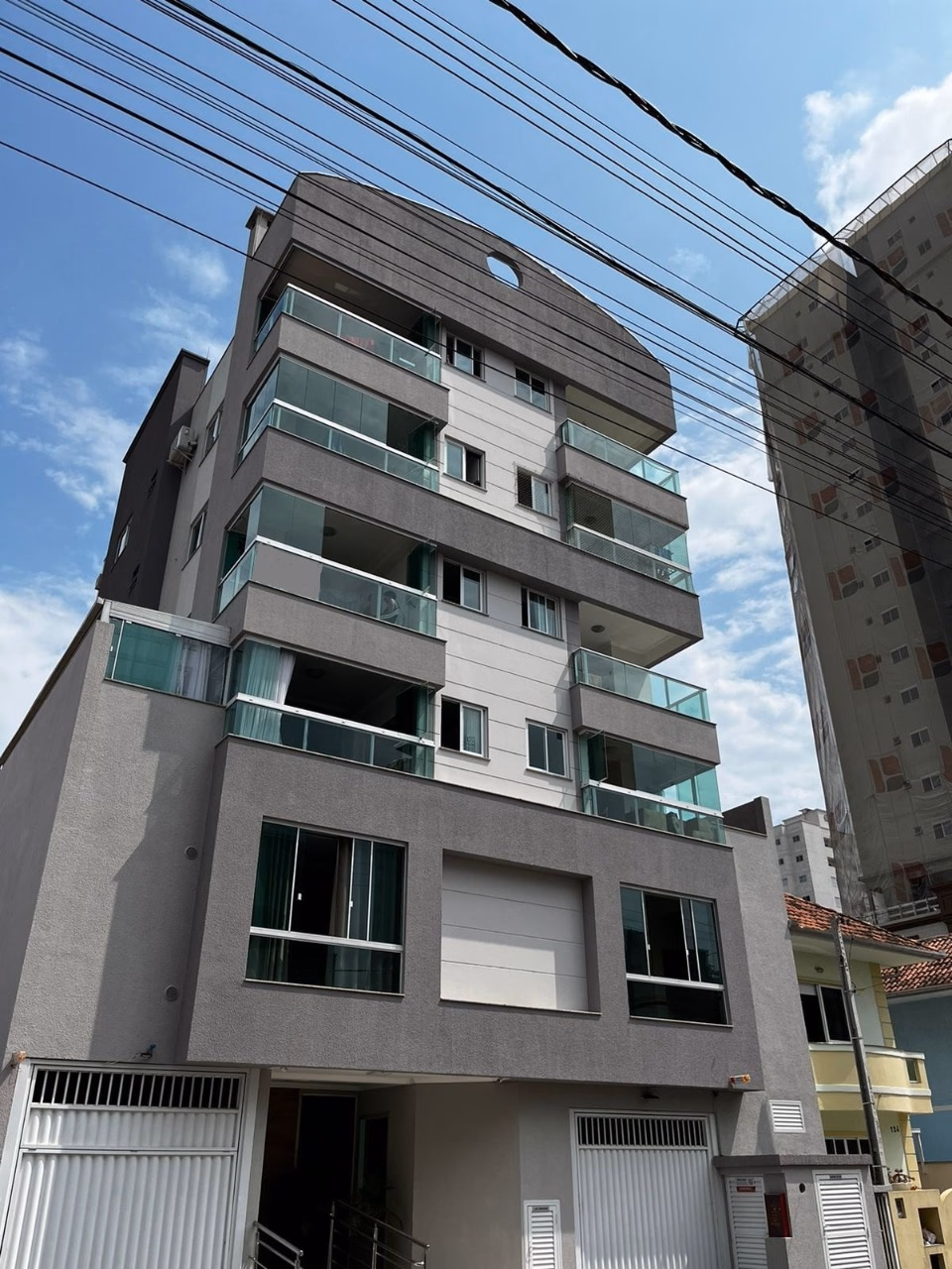 Bell Vivere Residence — Meia Praia