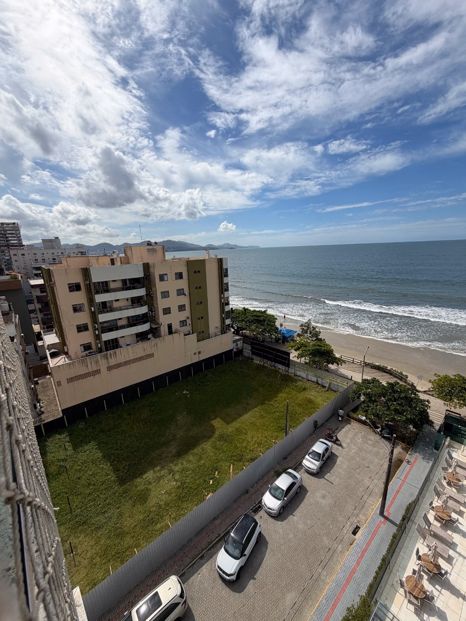 Apartamento 4 suítes em Meia Praia — Meia Praia, Itapema