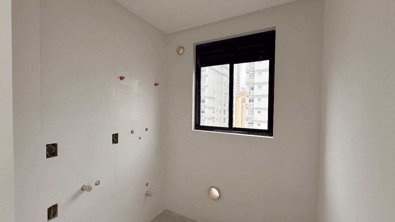 Apartamento 3 suítes em Meia Praia — Meia Praia, Itapema