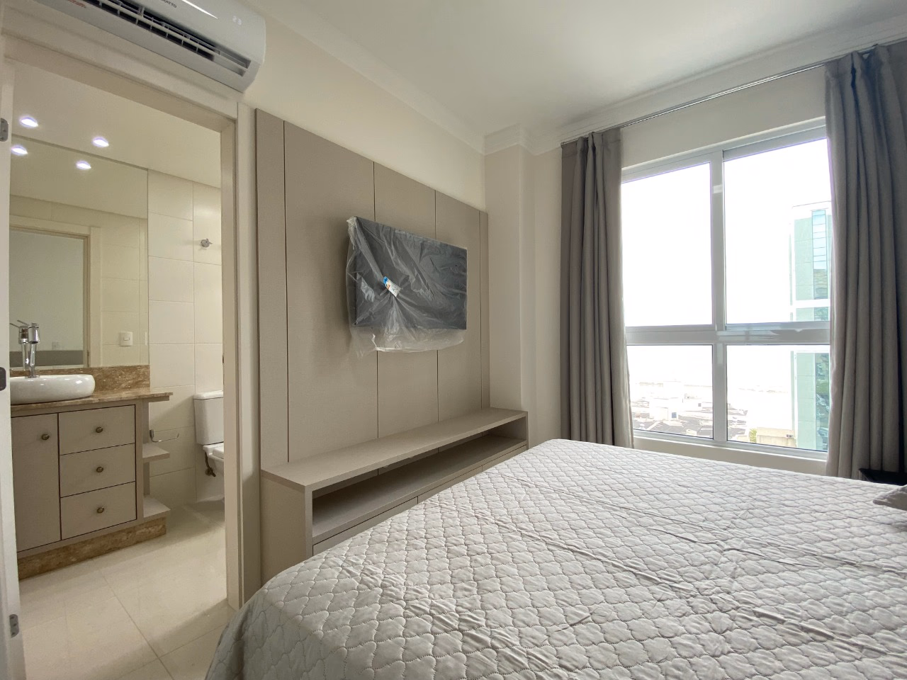 Apartamento 4 quartos em Meia Praia — Meia Praia, Itapema