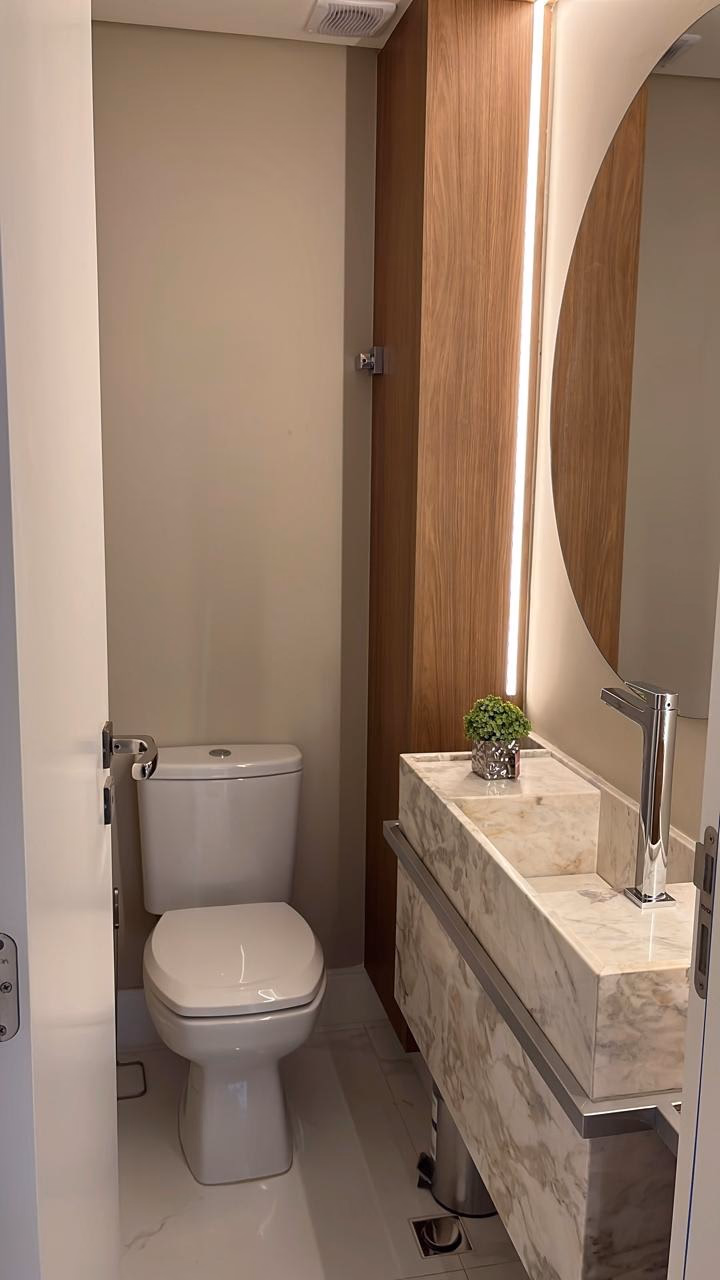 Apartamento 4 suítes em Meia Praia — Meia Praia, Itapema