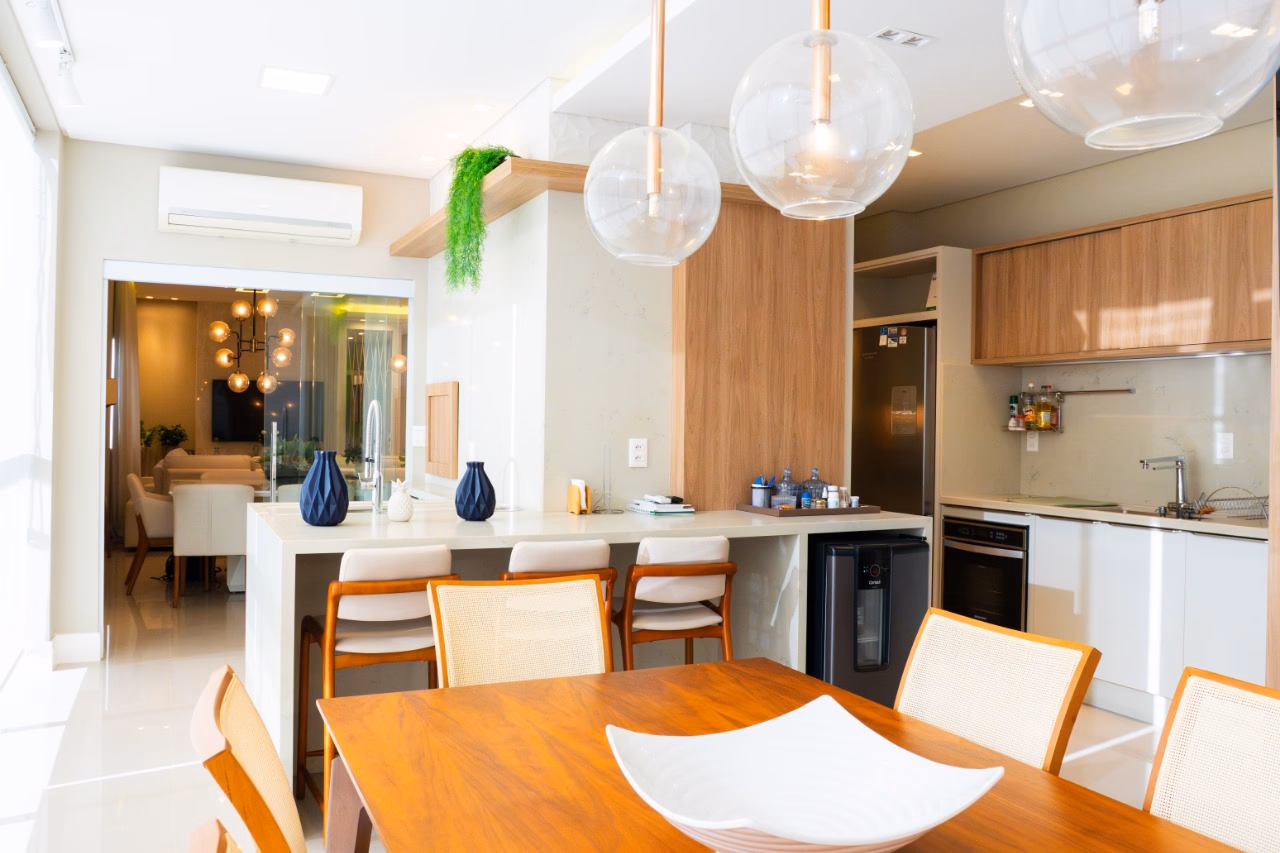 Apartamento 4 suítes em Meia Praia — Meia Praia, Itapema