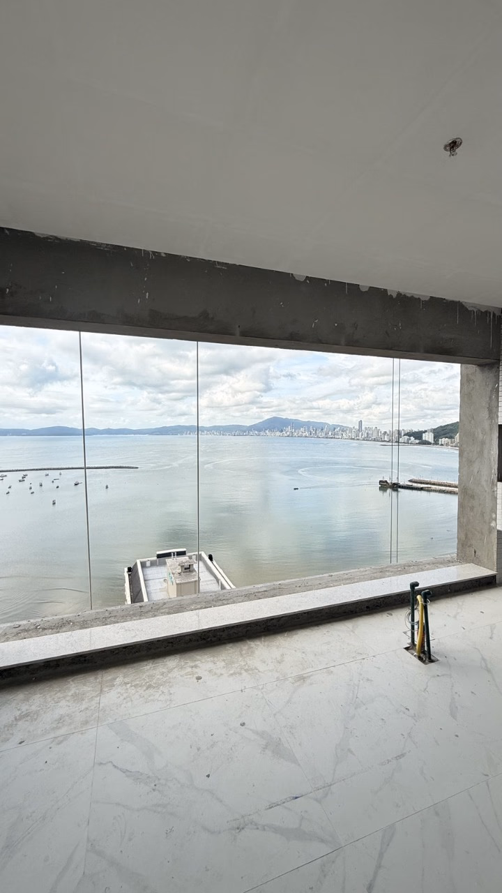 Apartamento 4 suítes em Centro — Centro, Itapema