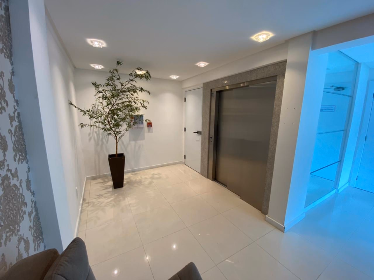 Apartamento na quadra mar á venda em Meia Praia - Farol de Capri a venda em Itapema  (31)