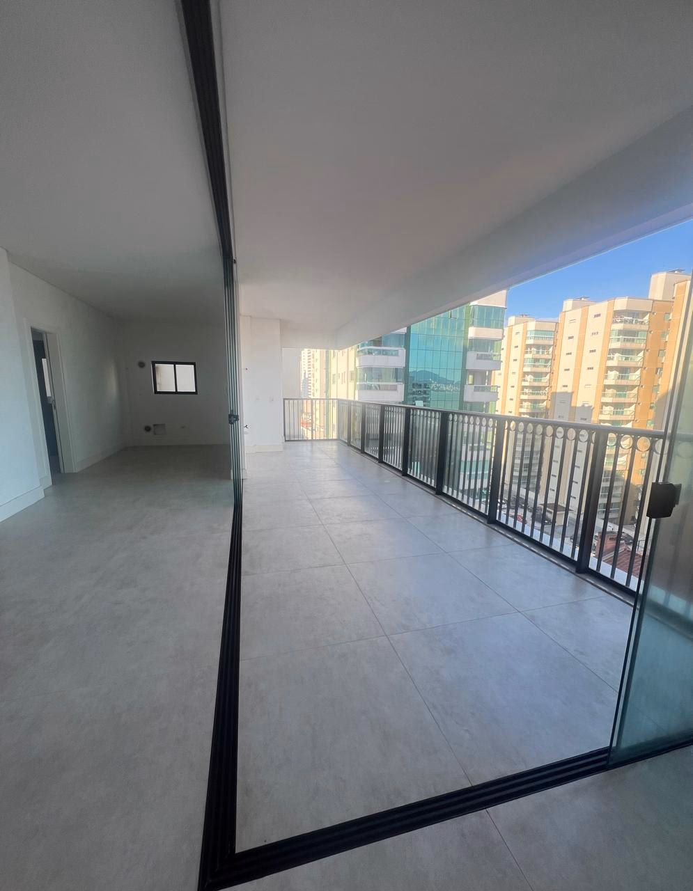 Apartamento 4 suítes em Centro — Centro, Itapema