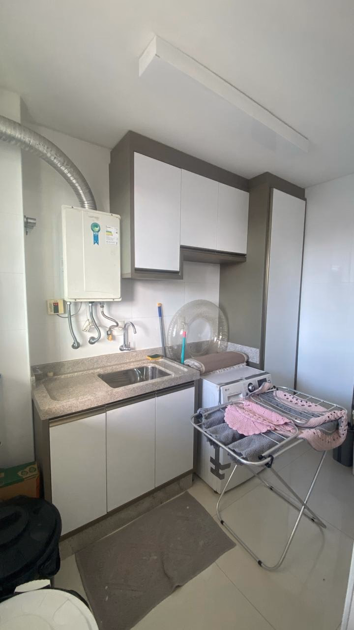 Apartamento 4 suítes em Meia Praia — Meia Praia, Itapema