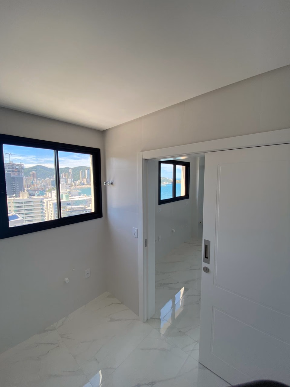 Apartamento 4 suítes em Centro — Centro, Itapema