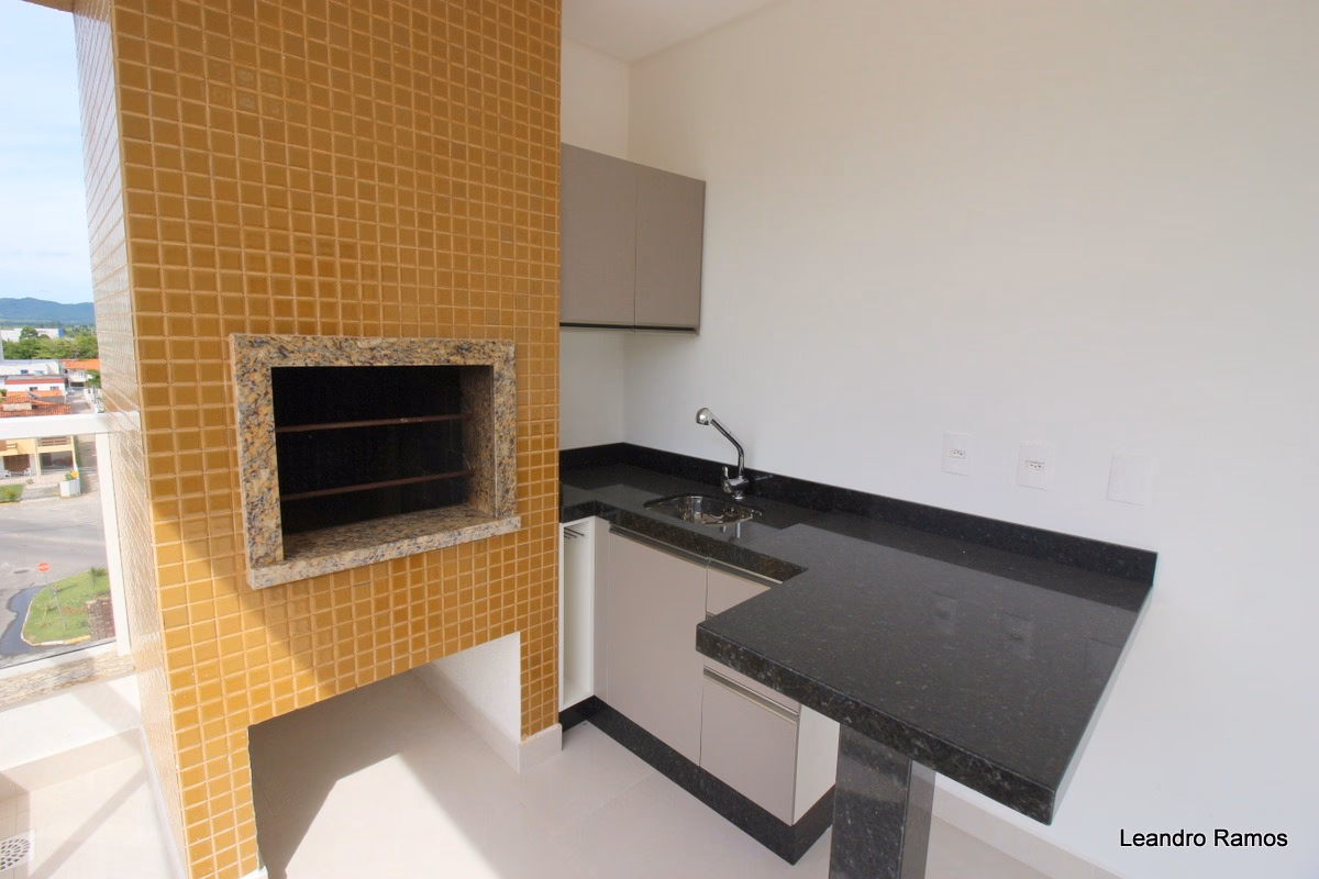 Apartamento 3 suítes em Meia Praia — Meia Praia, Itapema