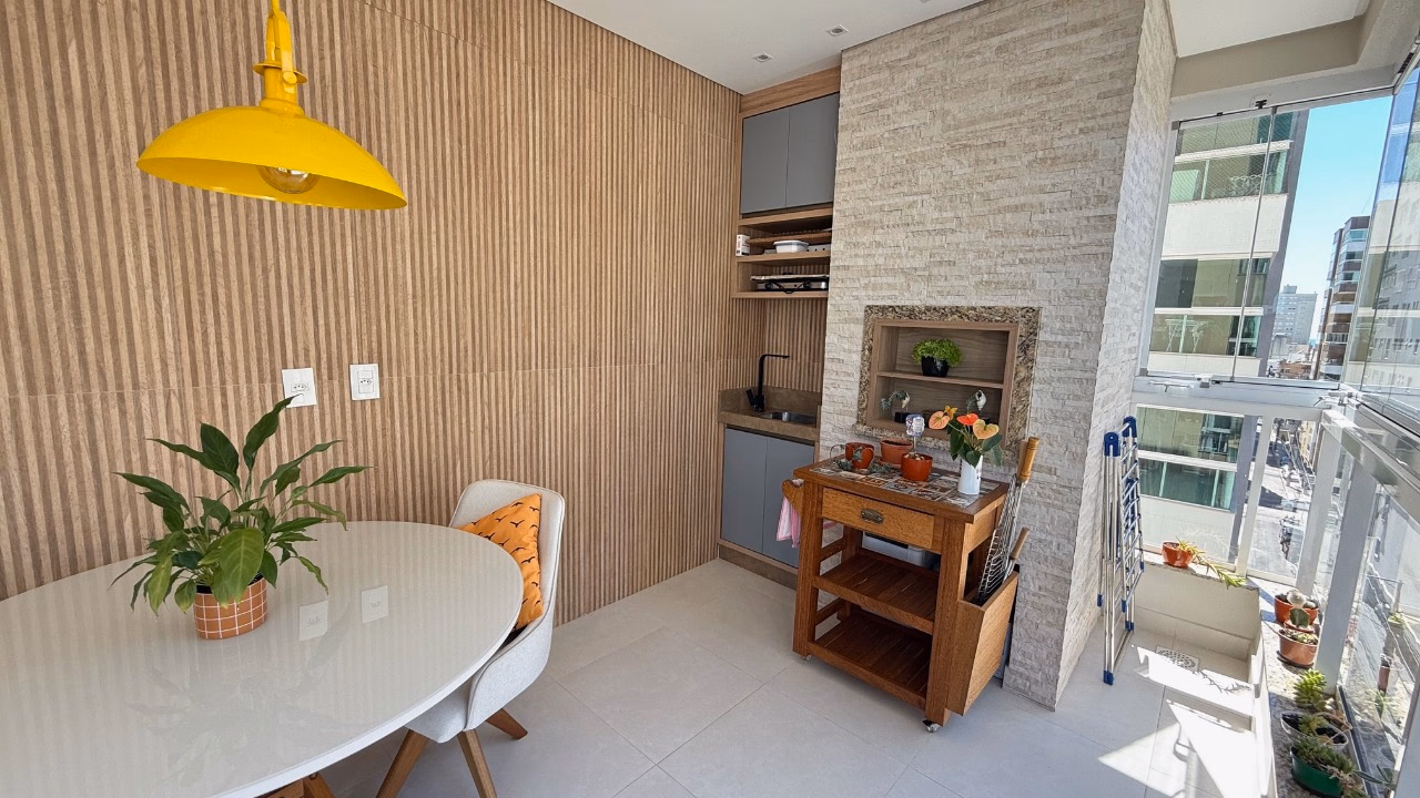 Apartamento 3 suítes em Meia Praia — Meia Praia, Itapema