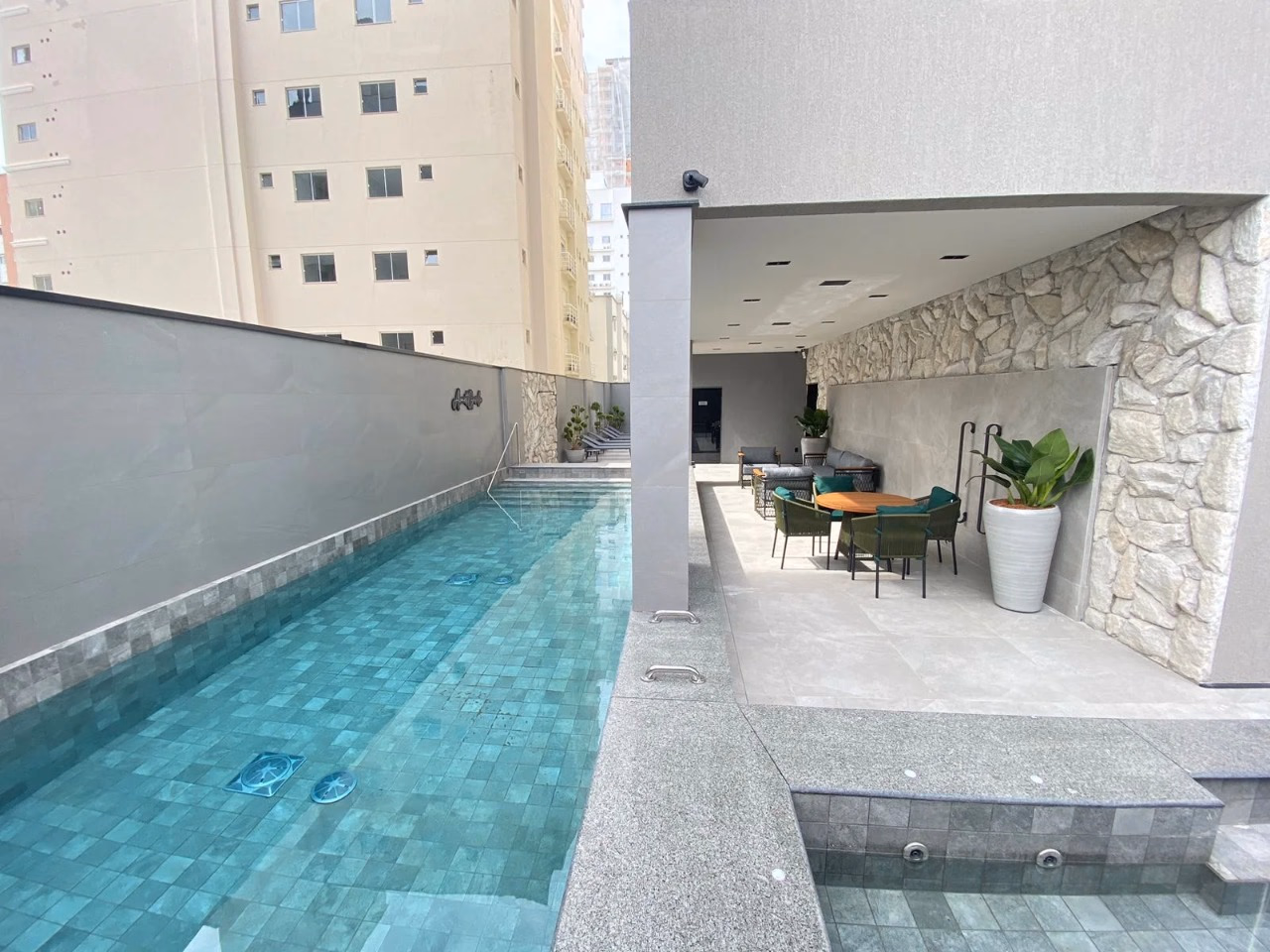 Residencial Avant Garde - Rua 305, Bairro Meia Praia, Itapema - SC (12)