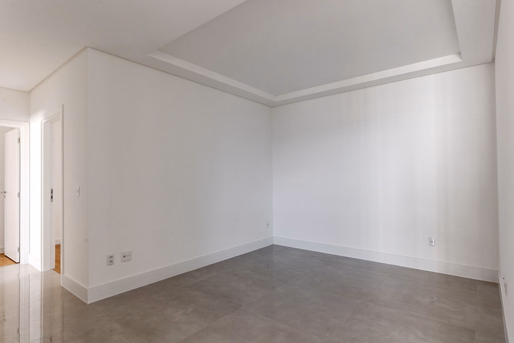 Apartamento 3 suítes em Meia Praia — Meia Praia, Itapema