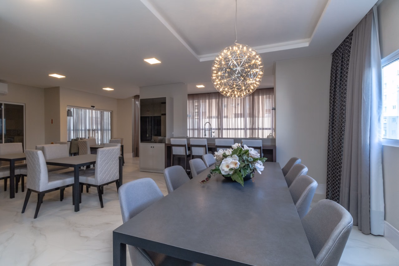 Apartamento 4 suítes em Meia Praia — Meia Praia, Itapema