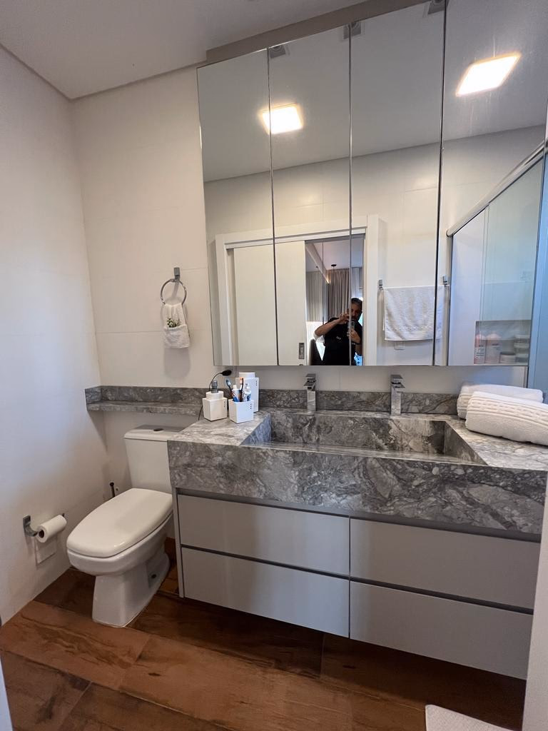 Apartamento 3 suítes em Meia Praia — Meia Praia, Itapema