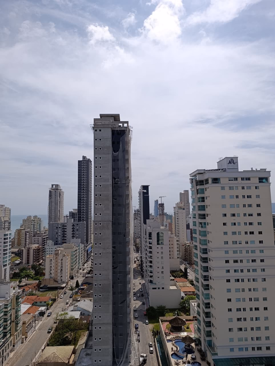 Apartamento 3 suítes em Meia Praia — Meia Praia, Itapema