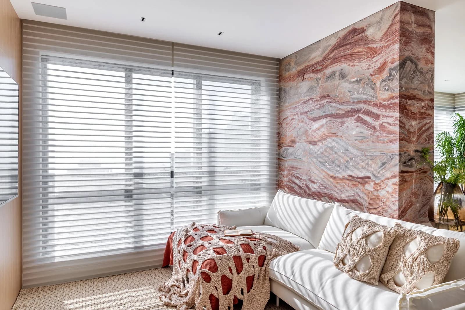Apartamento 4 suítes em Meia Praia — Meia Praia, Itapema