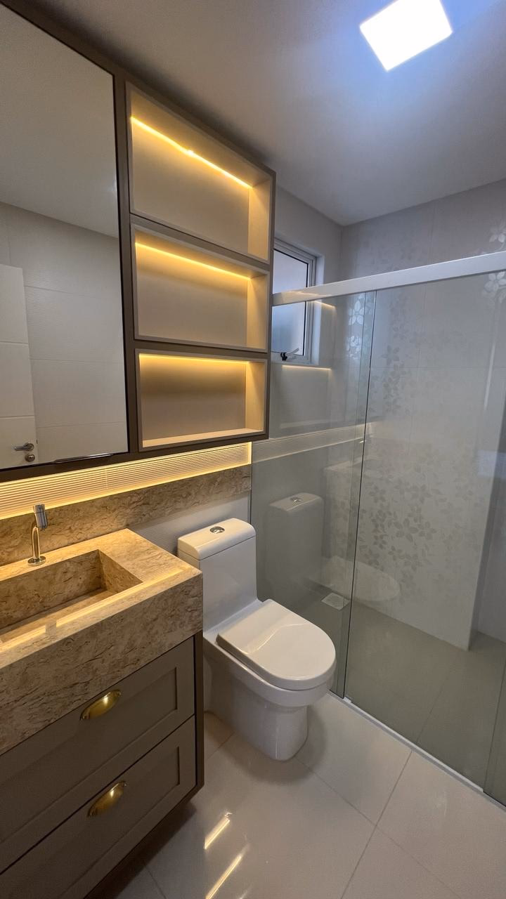 Apartamento 4 suítes em Meia Praia — Meia Praia, Itapema