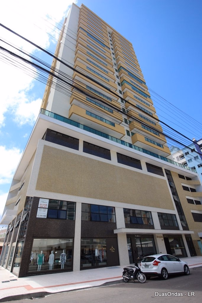 Metropolitan Residence — Meia Praia