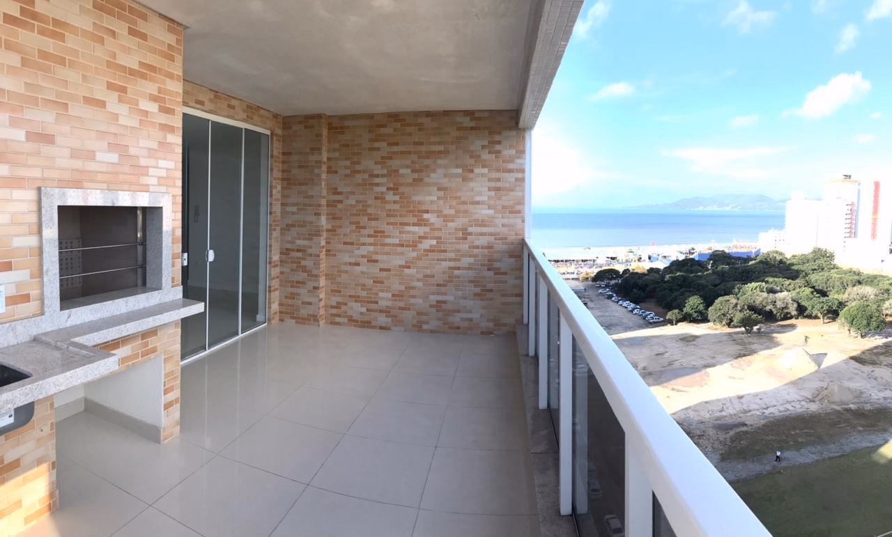 Apartamento 3 quartos em Meia Praia — Meia Praia