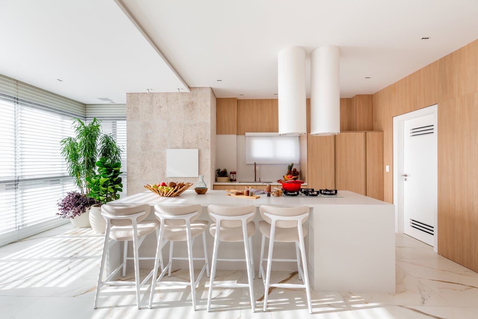Apartamento 4 suítes em Meia Praia — Meia Praia, Itapema