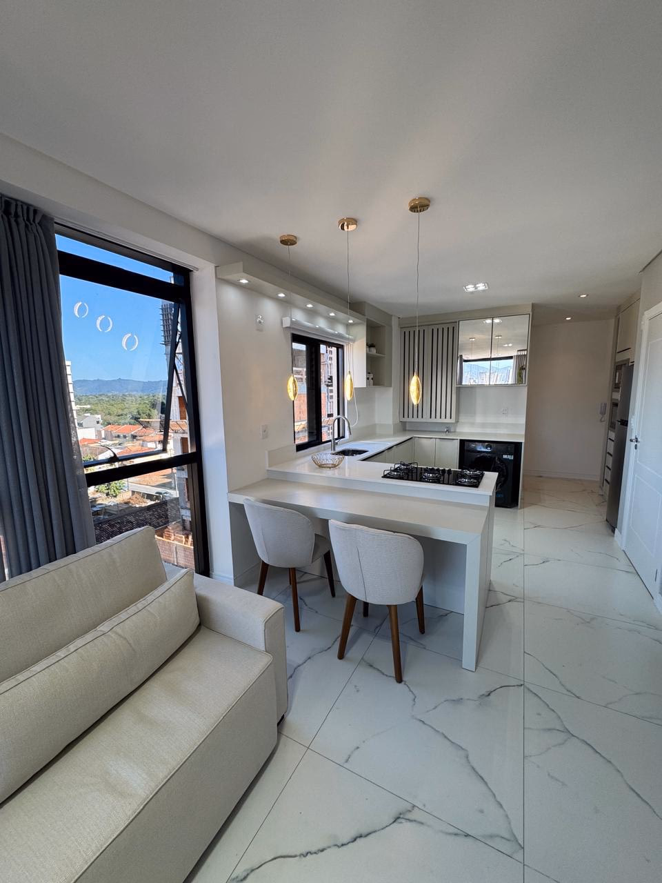 Apartamento 2 suítes em Meia Praia — Meia Praia, Itapema