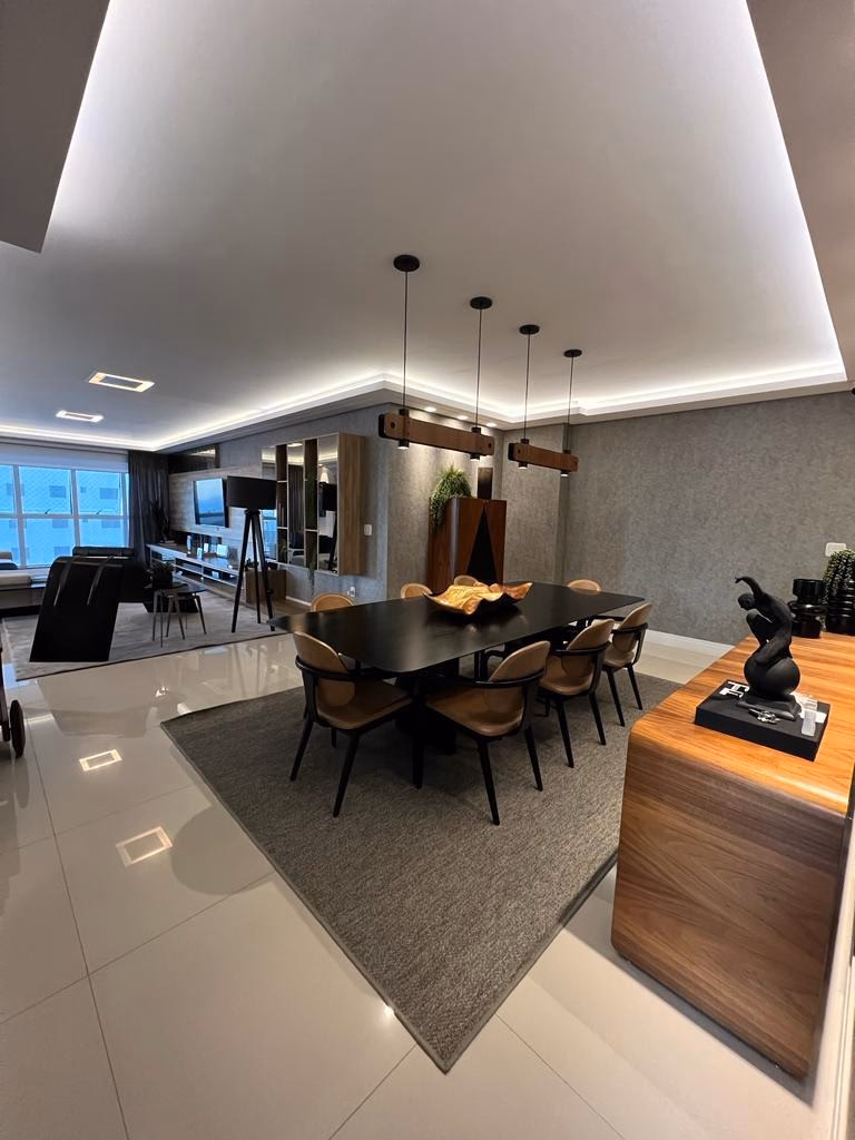 Apartamento 3 suítes em Meia Praia — Meia Praia, Itapema