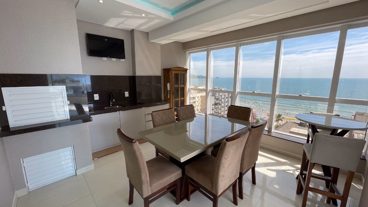 Apartamento 4 suítes em Meia Praia — Meia Praia, Itapema