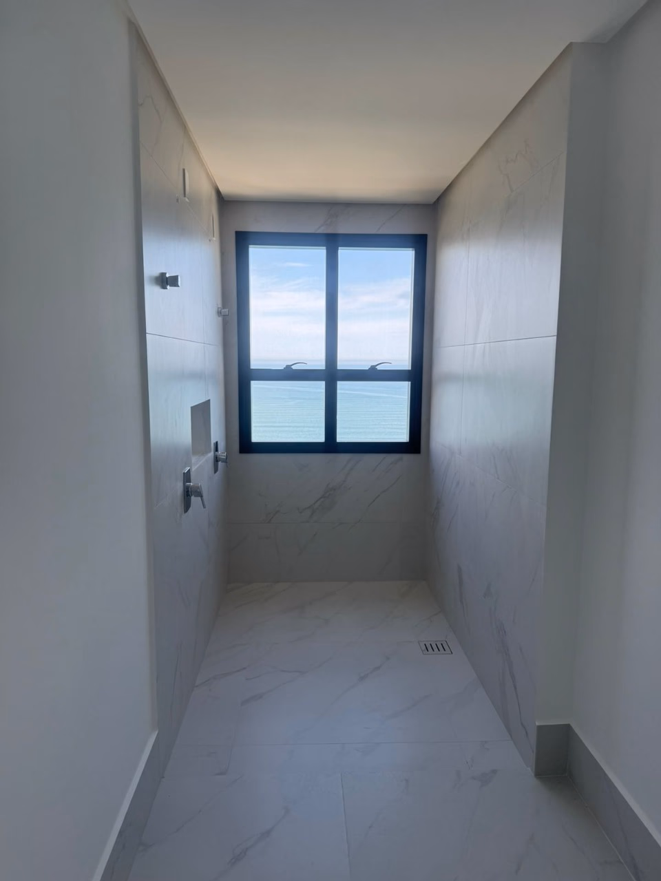 Apartamento 5 suítes em Centro — Centro, Itapema