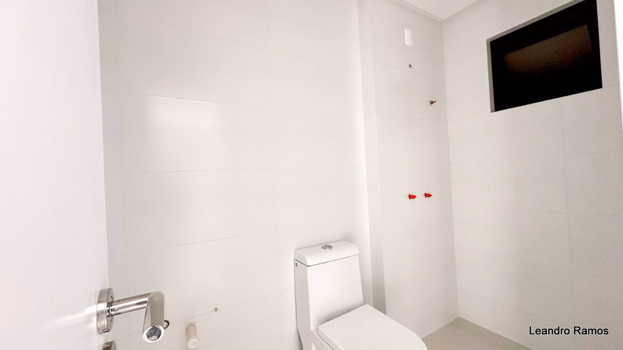 Apartamento 3 suítes em Meia Praia — Meia Praia, Itapema