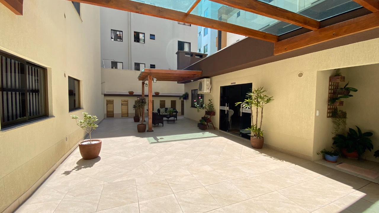 Apartamento a venda em Meia Praia, Itapema-SC