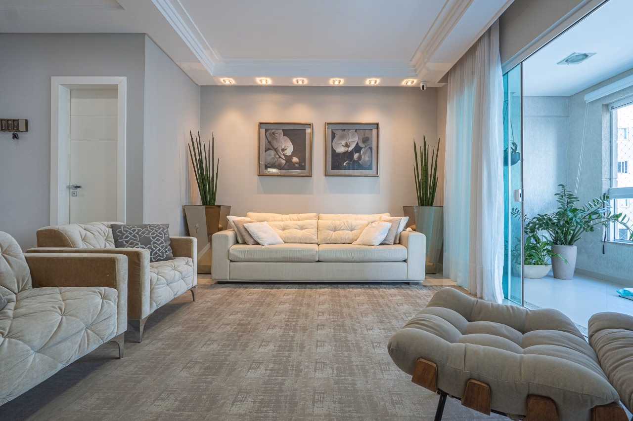 Apartamento 4 suítes em Meia Praia — Meia Praia, Itapema