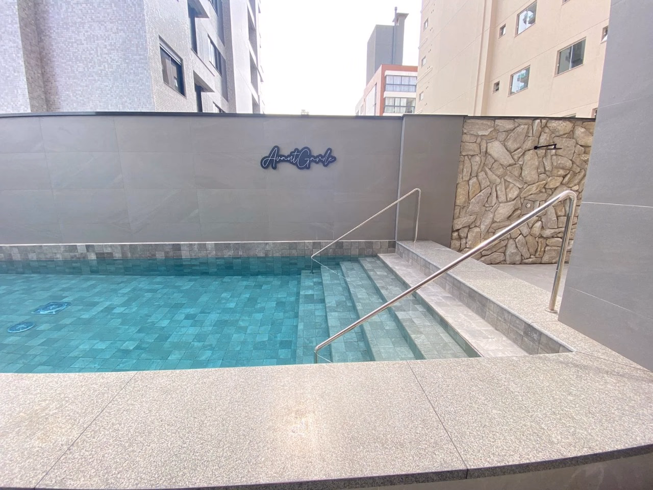 Residencial Avant Garde - Rua 305, Bairro Meia Praia, Itapema - SC (9)