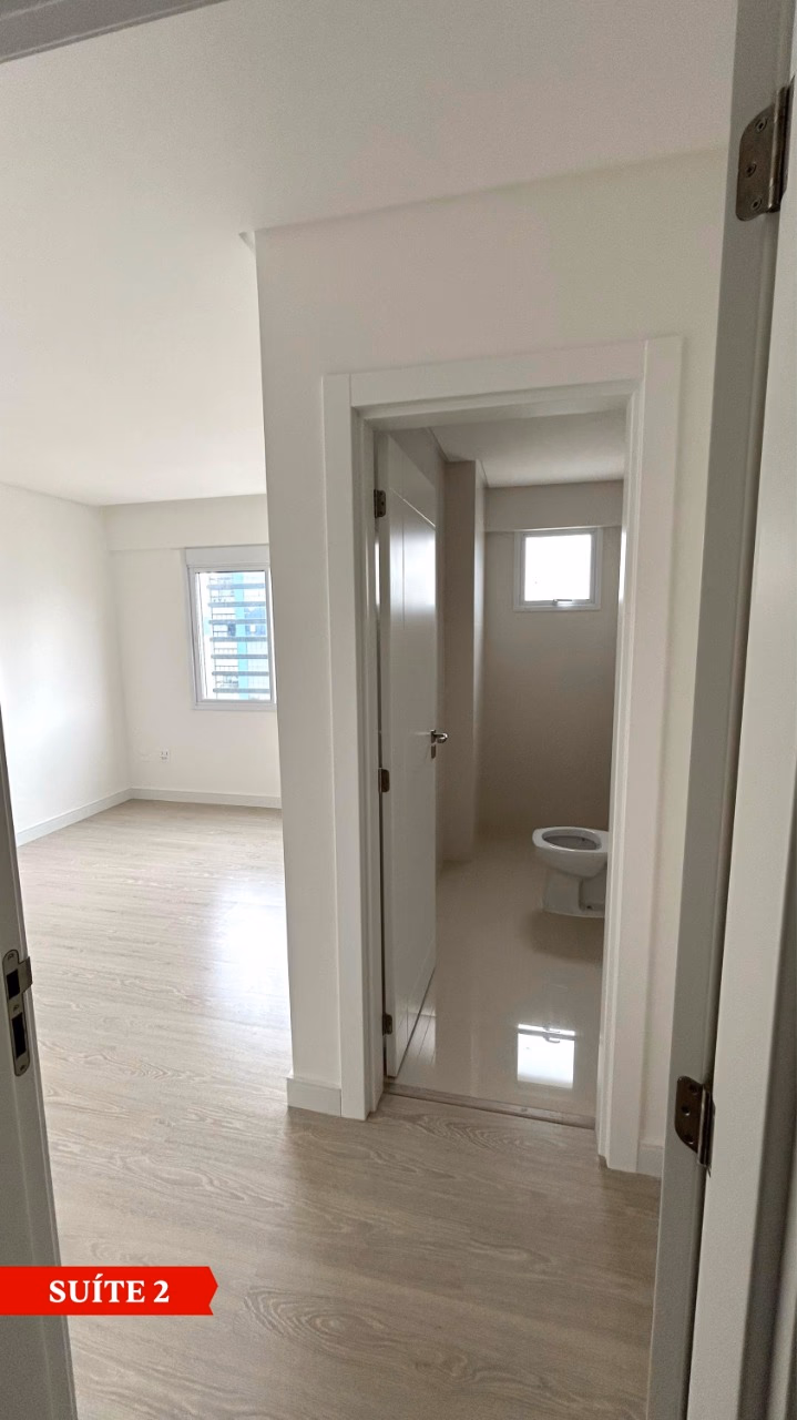 Apartamento 4 suítes em Meia Praia — Meia Praia, Itapema