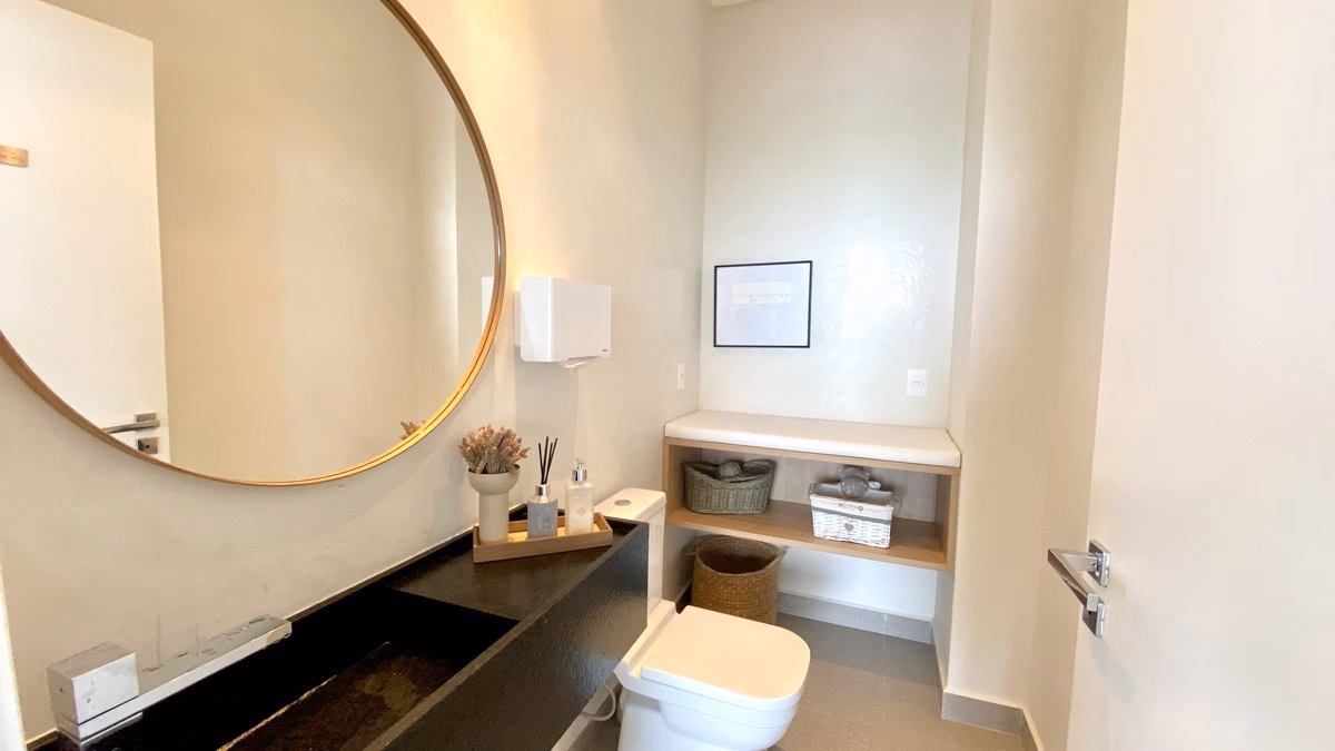 Apartamento a venda na Meia Praia em Itapema-SC (81)