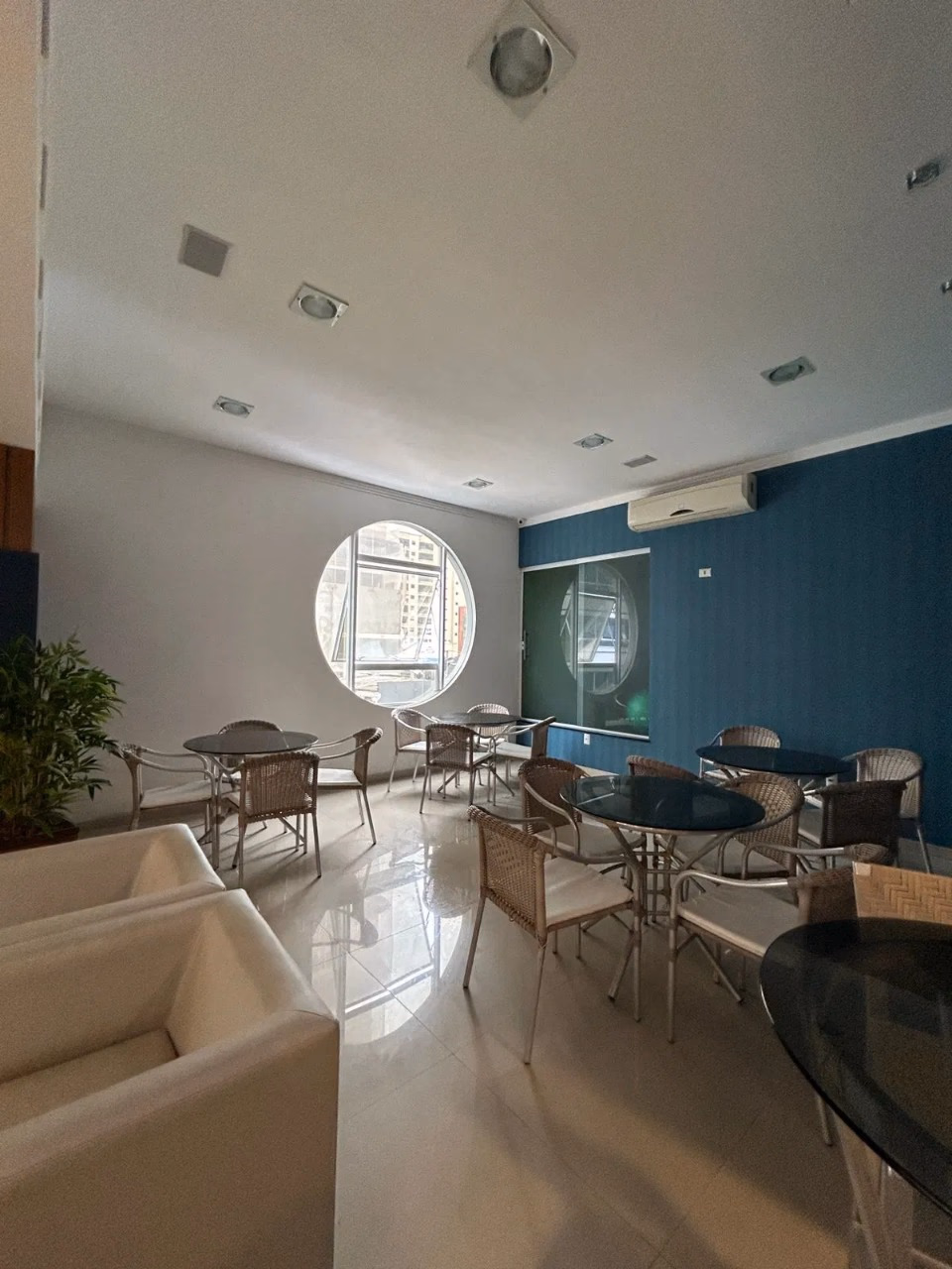 Ester Bogo - Rua 251, Bairro Meia Praia, Itapema - SC (8)