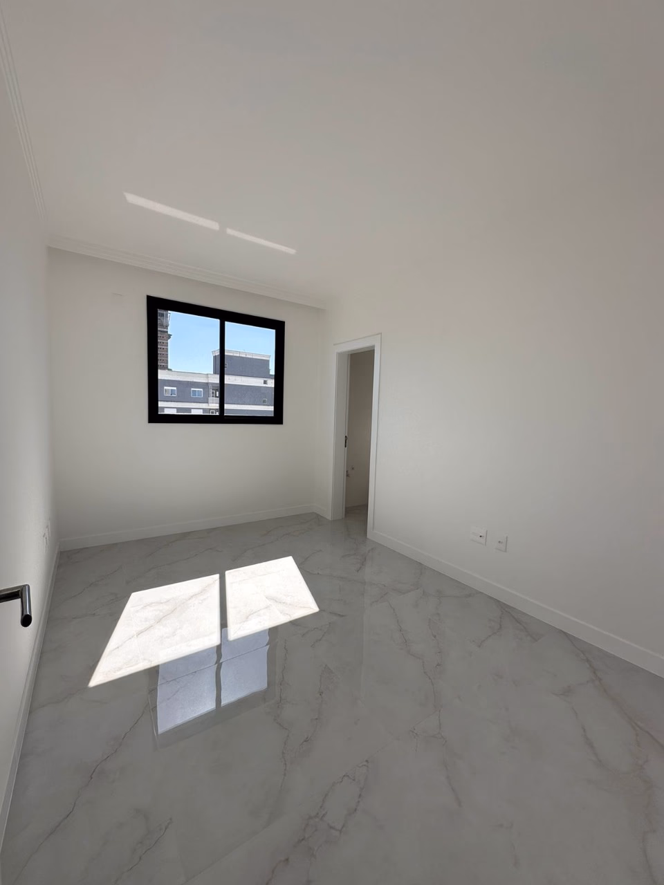 Apartamento 3 suítes em Meia Praia — Meia Praia, Itapema