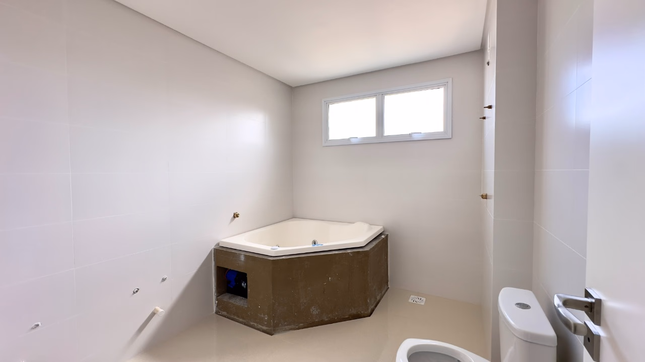 Apartamento 4 suítes em Meia Praia — Meia Praia, Itapema