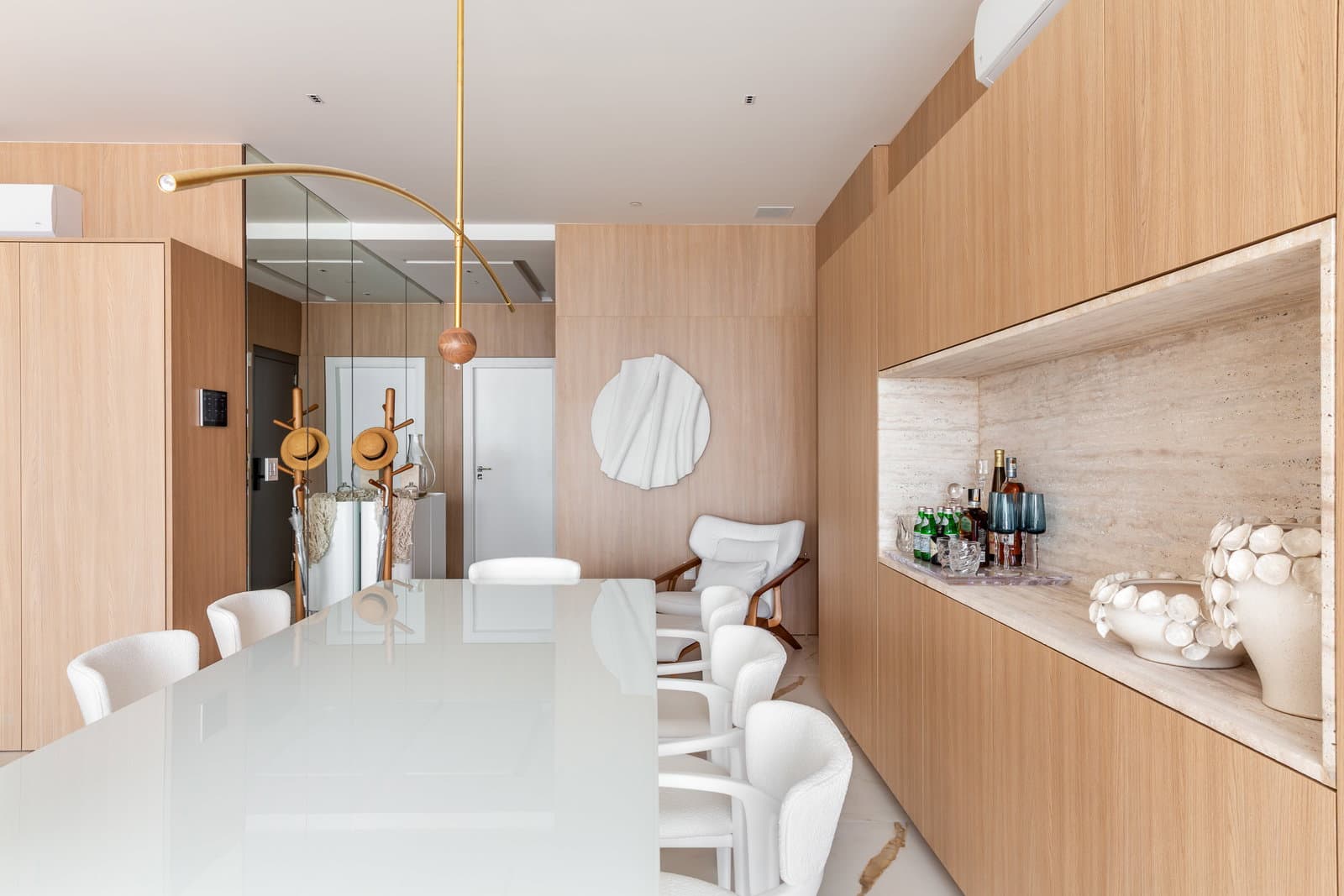 Apartamento 4 suítes em Meia Praia — Meia Praia, Itapema