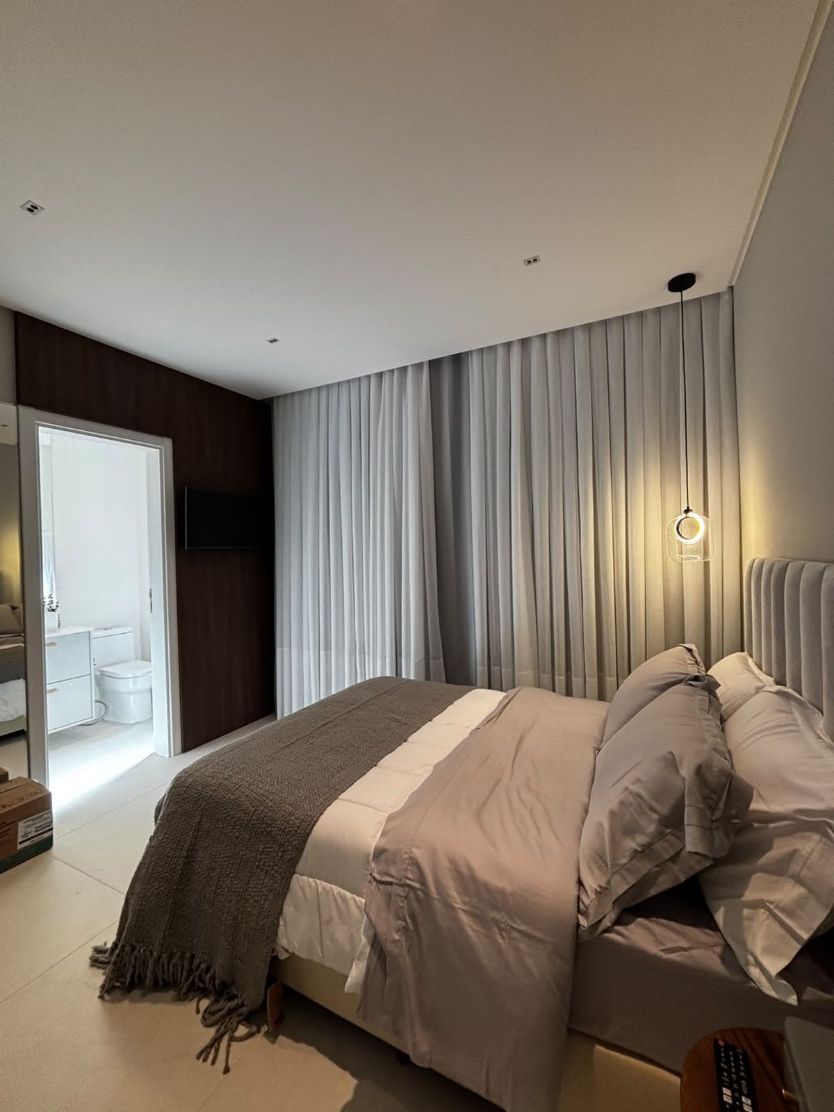 Apartamento 3 suítes em Meia Praia — Meia Praia, Itapema