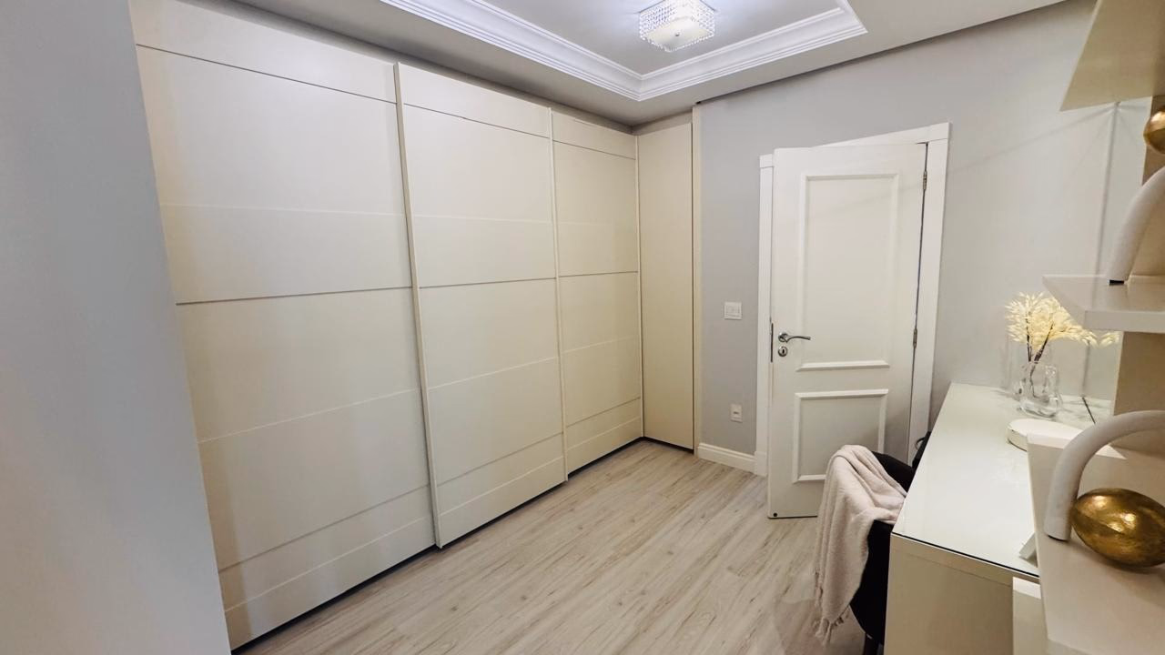 Apartamento 4 suítes em Meia Praia — Meia Praia, Itapema