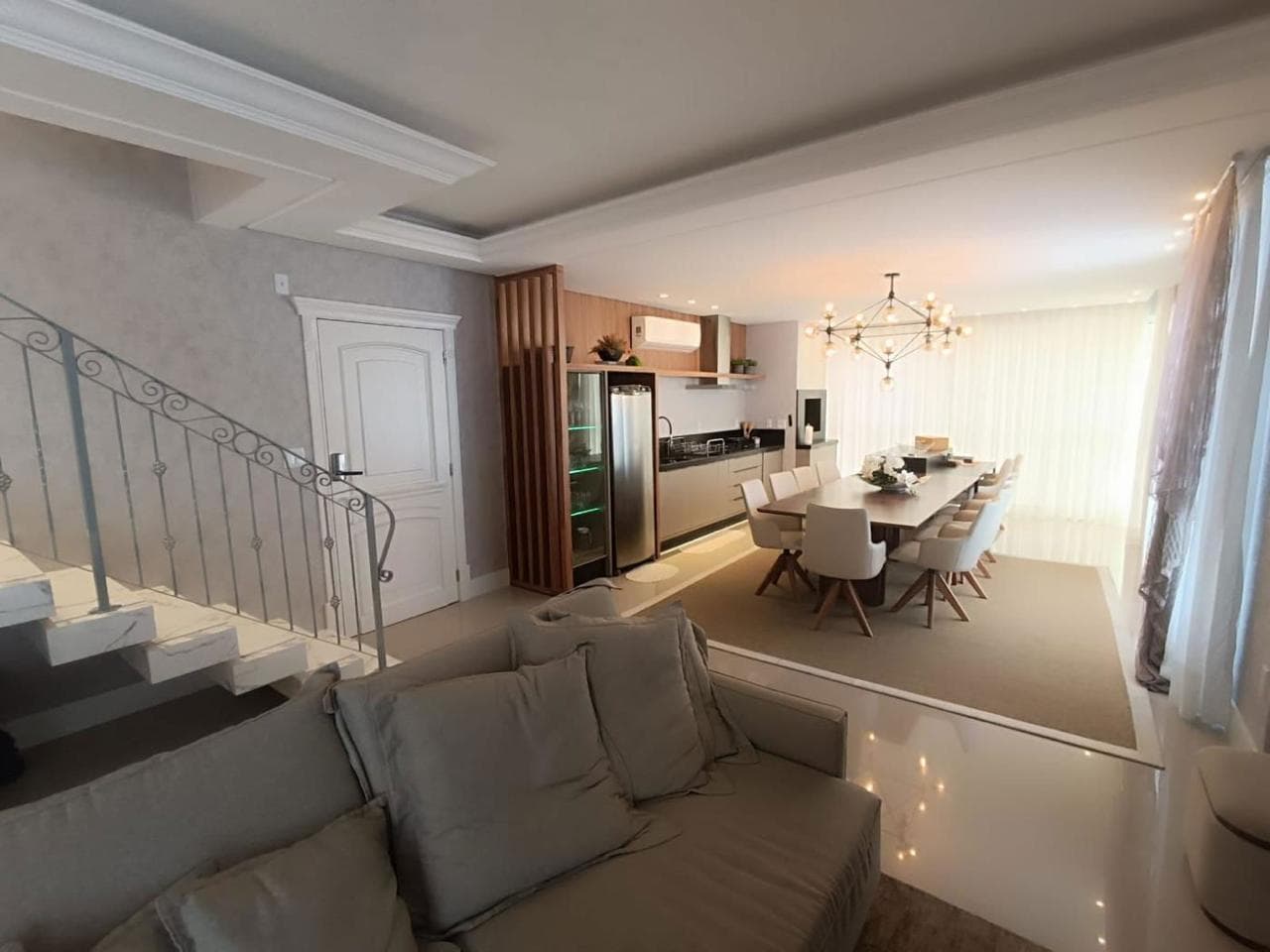 Apartamento 4 suítes em Meia Praia — Meia Praia, Itapema