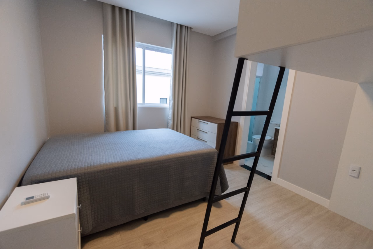 Apartamento 3 suítes em Meia Praia — Meia Praia, Itapema