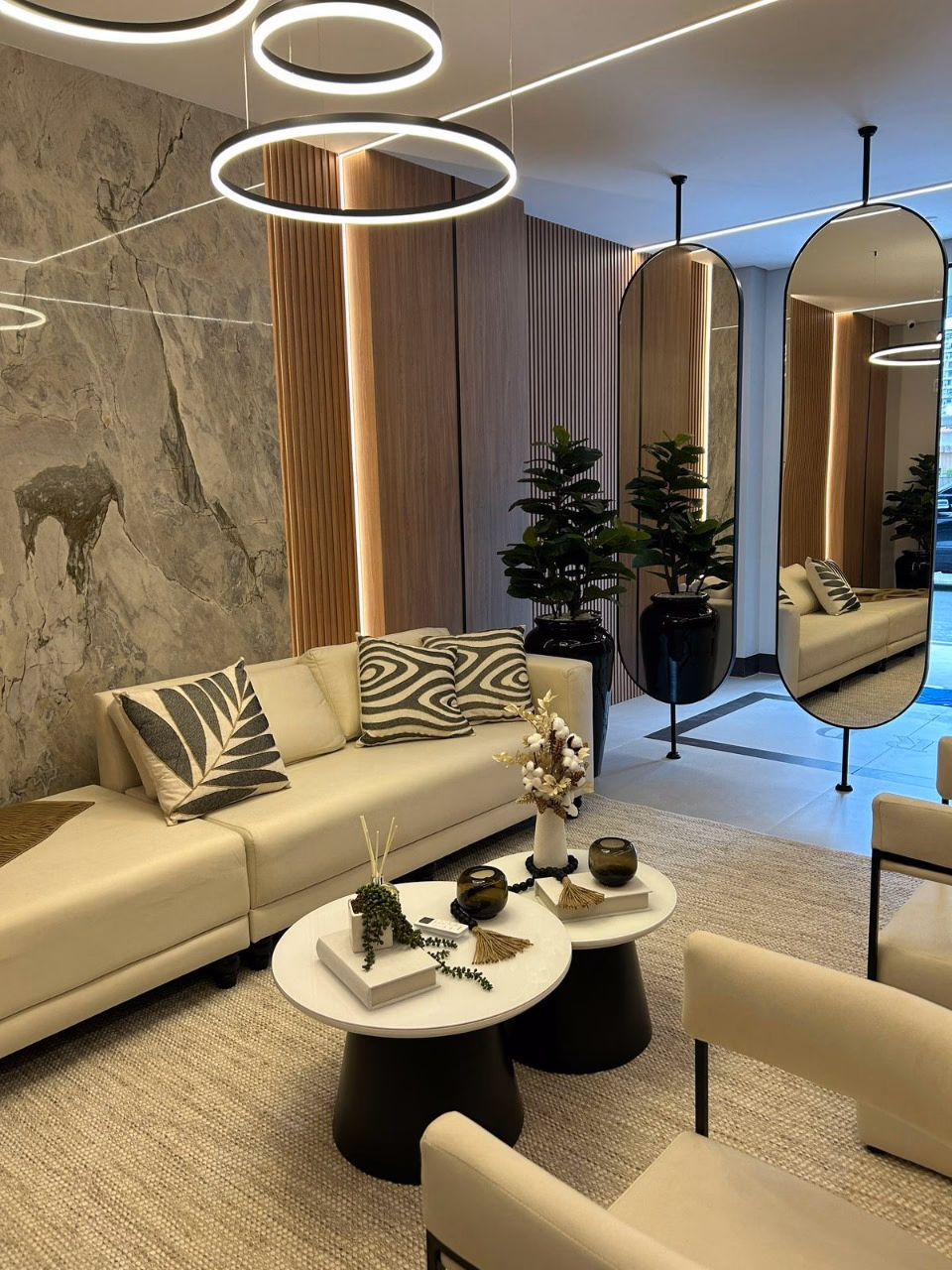 Apartamento 3 suítes em Meia Praia — Meia Praia, Itapema