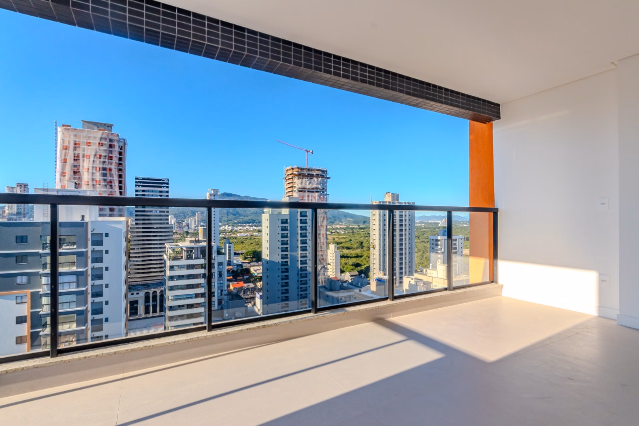 Apartamento 3 suítes em Meia Praia — Meia Praia, Itapema