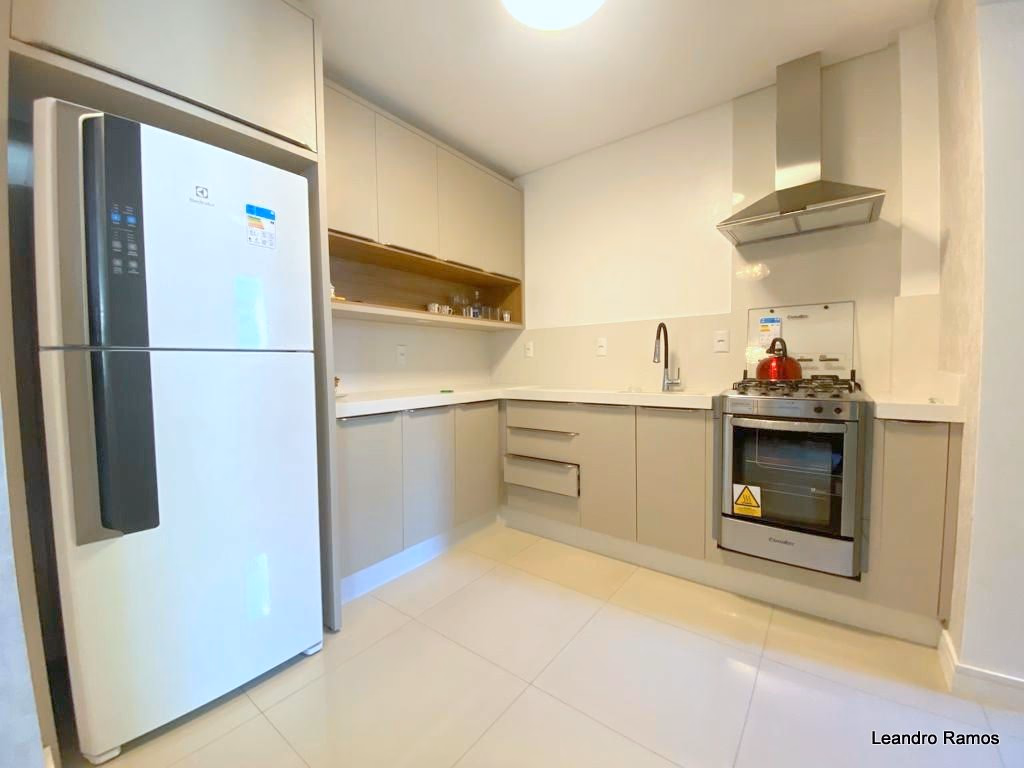 Apartamento 3 suítes em Meia Praia — Meia Praia, Itapema