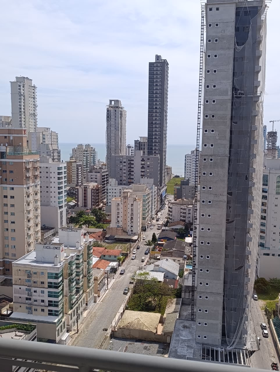 Apartamento 3 suítes em Meia Praia — Meia Praia, Itapema
